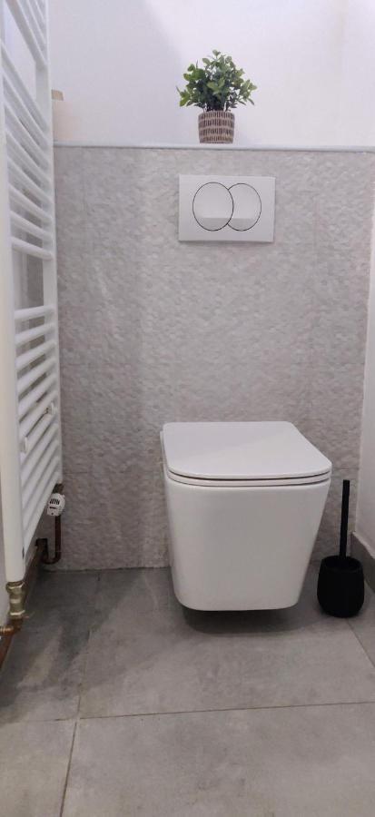 Apartman Mara Mala Subotica Bagian luar foto